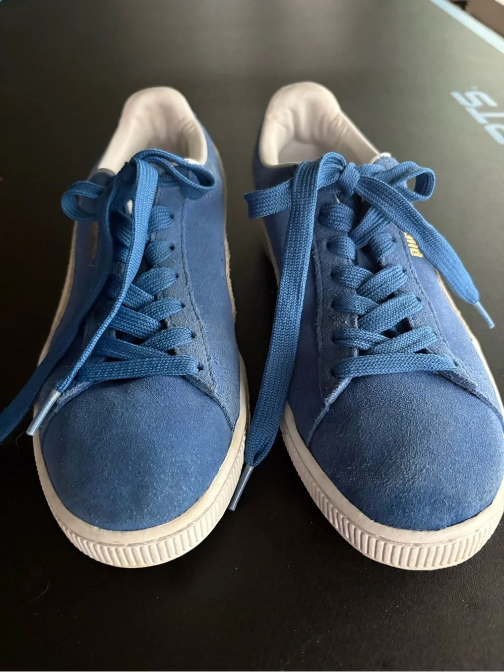 Men’s Suede Classic Blue White Pumas Size 6.5